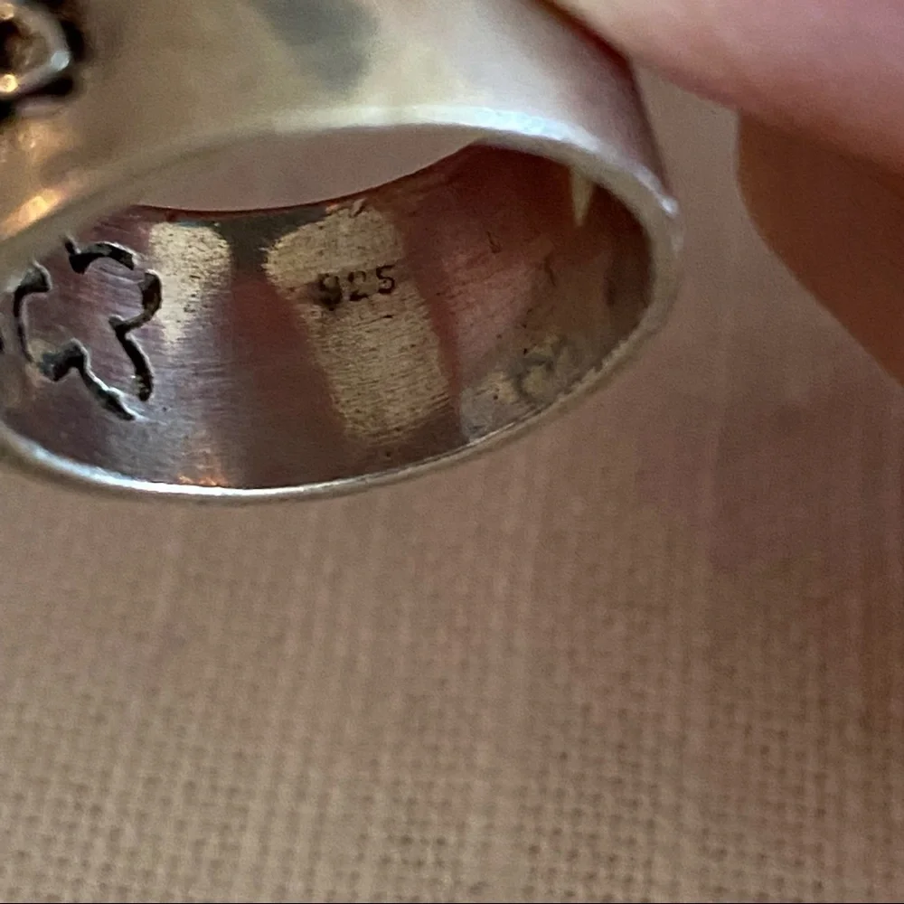 Vintage Silver Band Ring with Three Flowers on Top